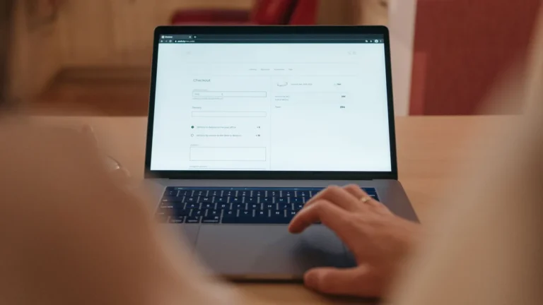 Comment savoir si un site est fiable : 8 vérifications