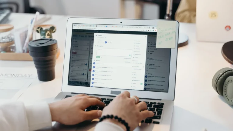 Mailchimp ou Brevo : choisir selon votre usage