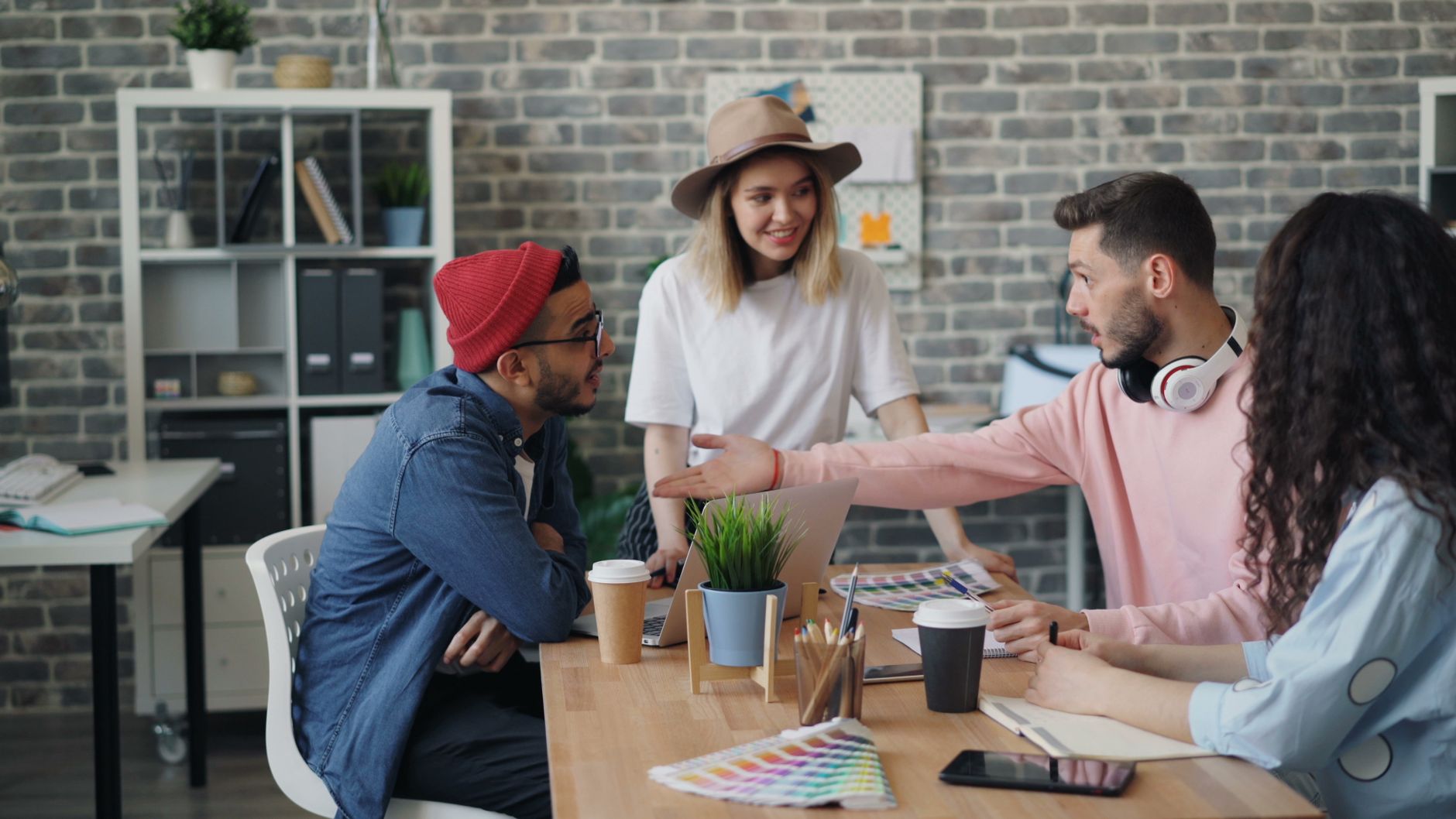 Mailchimp ou Brevo (ex‑Sendinblue) pour l'email marketing